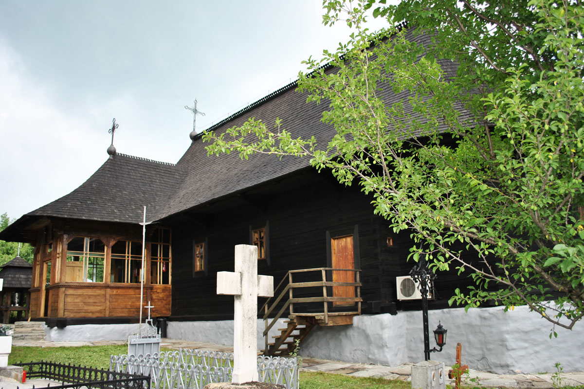 Ctitoria domnească din raiul Rădăşenilor