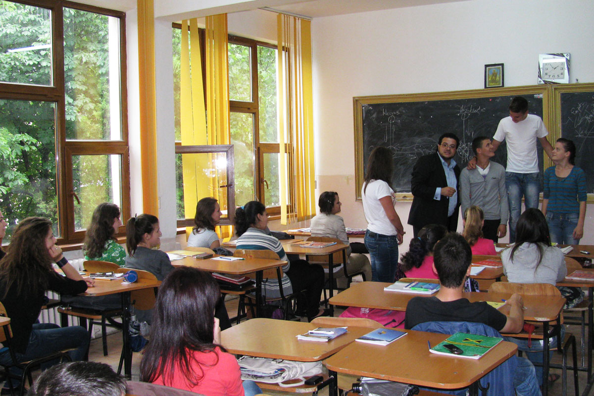 Sesiune de comunicare la Vaslui