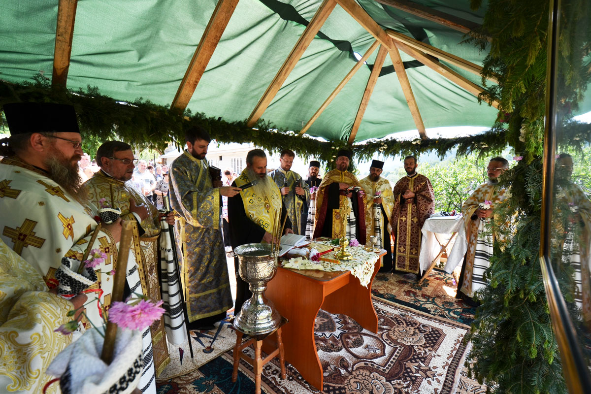 Piatră de temelie pentru două noi biserici