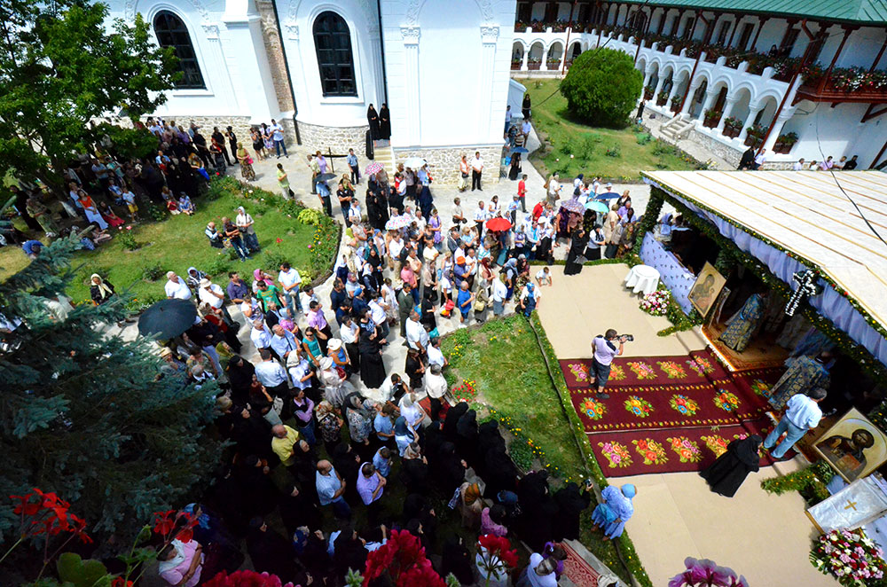 „Scopul vieţii creştine nu este dobândirea unui trai decent şi civilizat” „Scopul vieţii creştine nu este dobândirea unui trai decent şi civilizat”