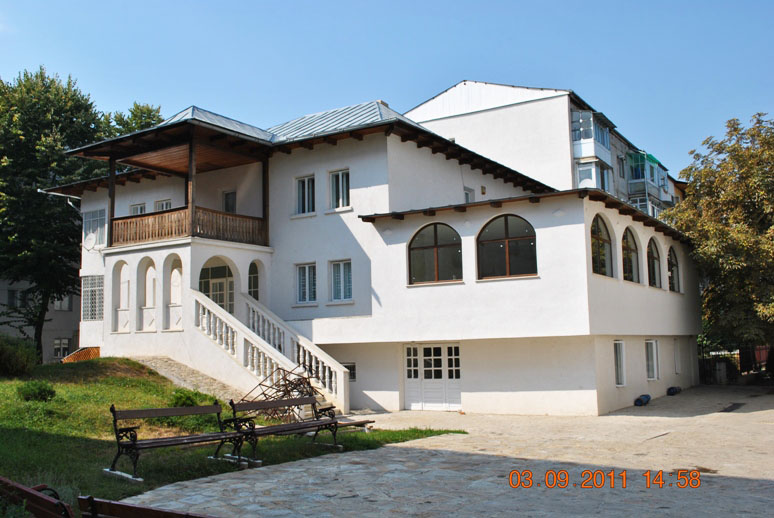 Cantina „Sfântul Ilie“ din Botoşani asigură hrana a 100 de nevoiaşi