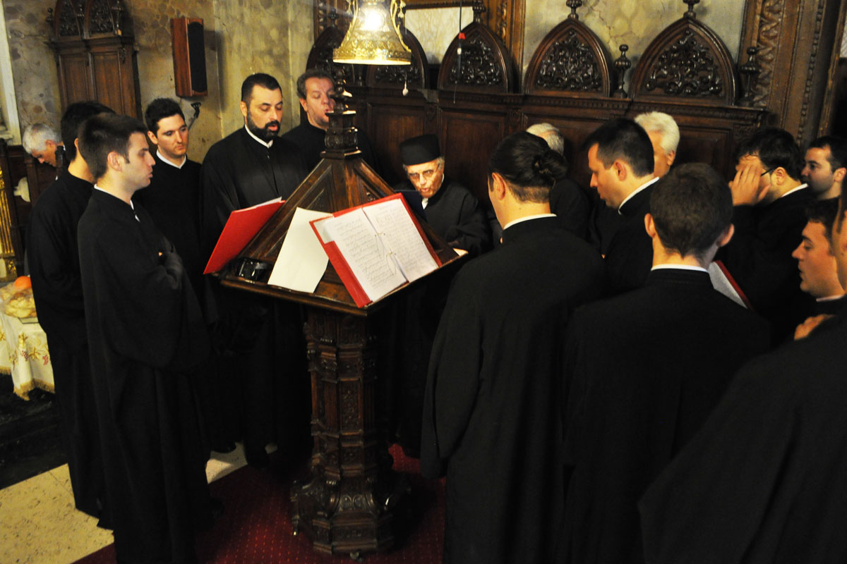 Corul Bizantin Grec, la Sfânta Liturghie Oraşul cântului bizantin