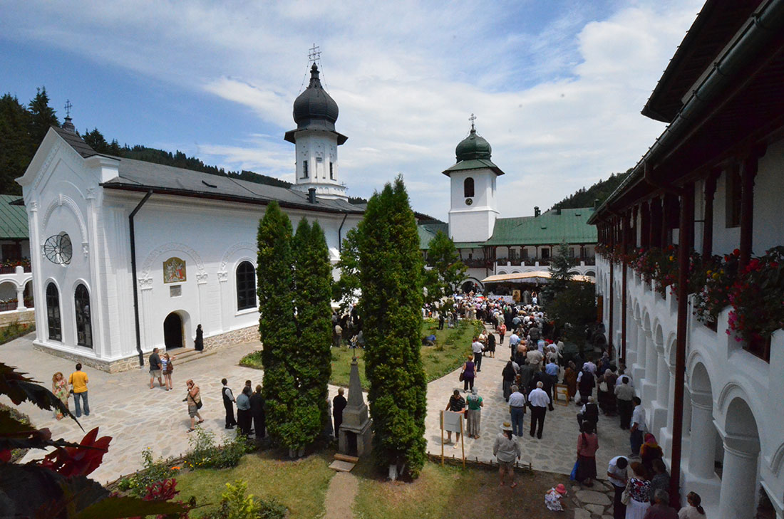 „Scopul vieţii creştine nu este dobândirea unui trai decent şi civilizat”