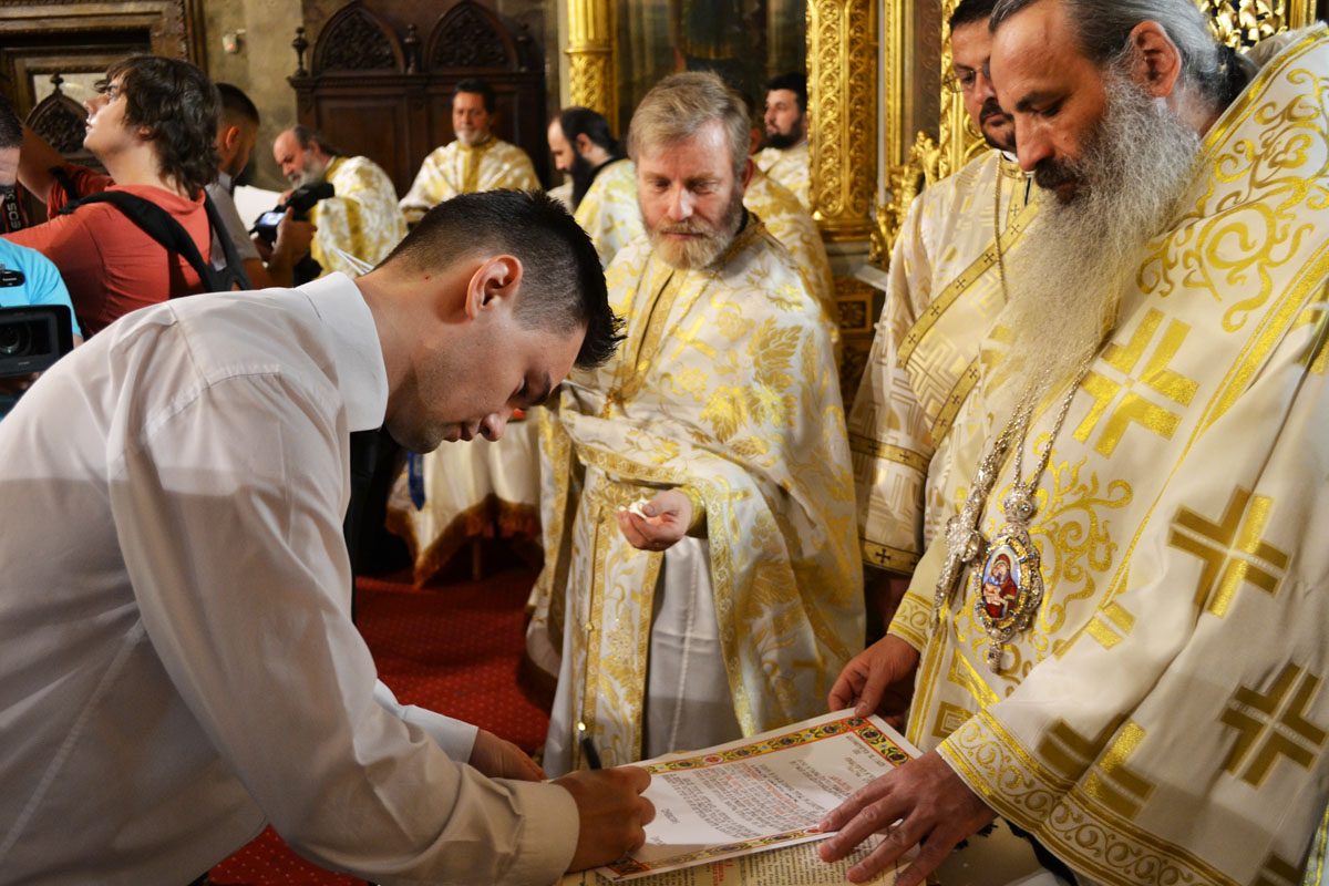 Curs festiv de absolvire al studenţilor teologi ieşeni Curs festiv de absolvire al studenţilor teologi ieşeni
