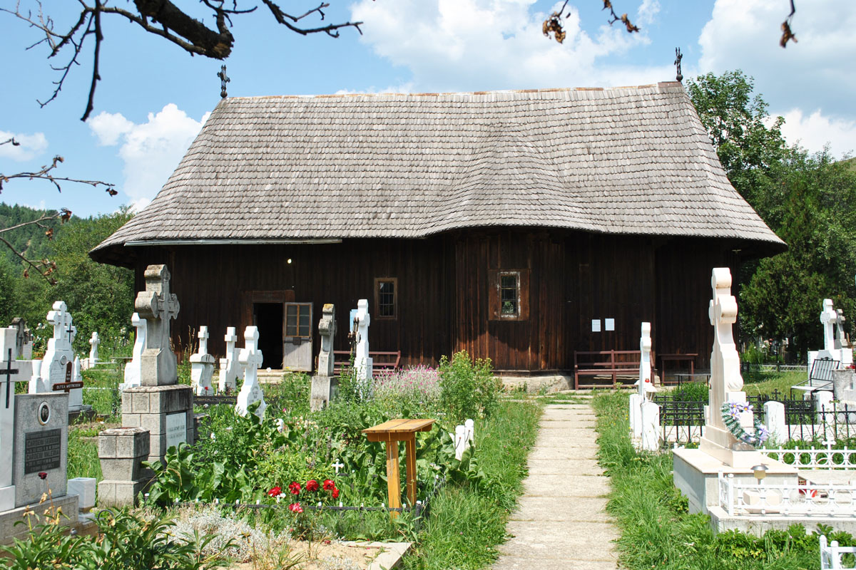 Bisericuţa reclădită de la Vama