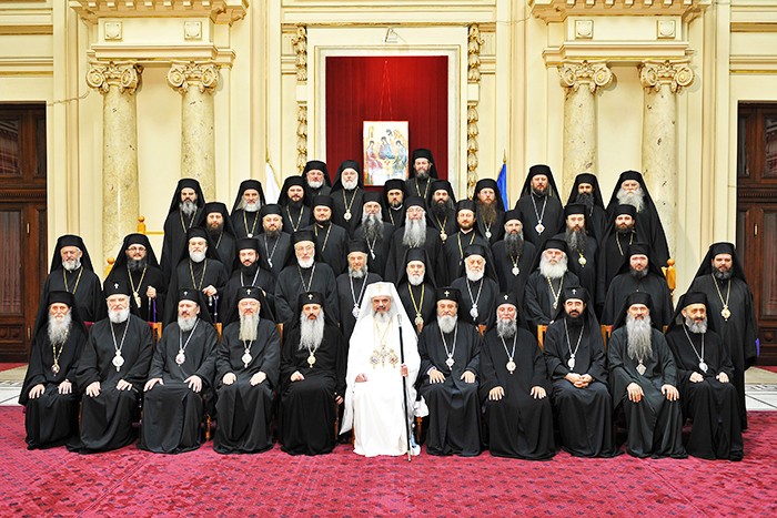 Sfântul Sinod în şedinţă de lucru