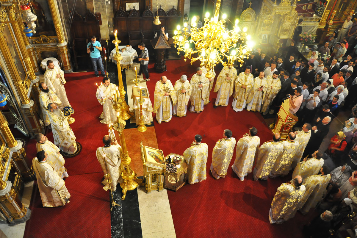 Curs festiv de absolvire al studenţilor teologi ieşeni Curs festiv de absolvire al studenţilor teologi ieşeni
