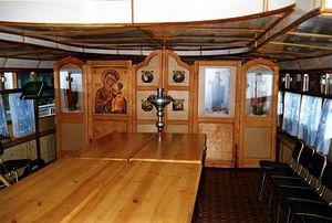 Corabia „Sfântul Andrei” – Biserică ortodoxă, policlinică şi centru de misiune