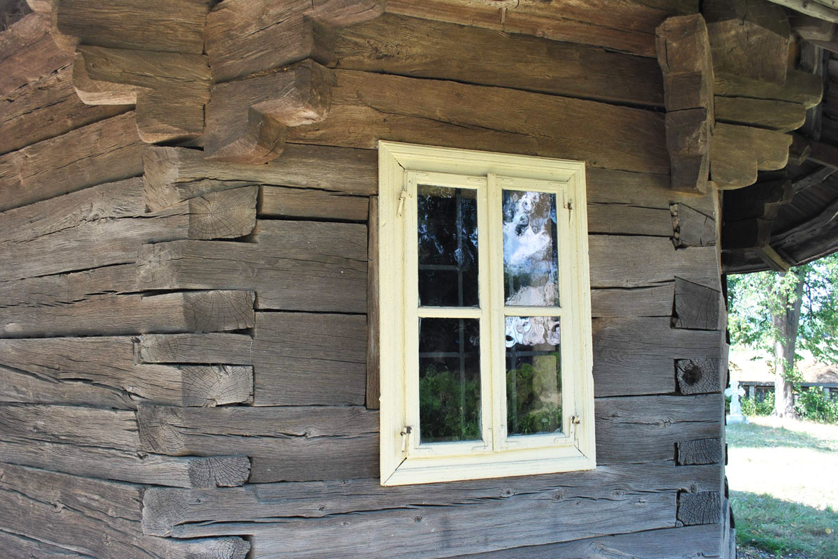 Bisericuţa sihastră de la Mitocaş