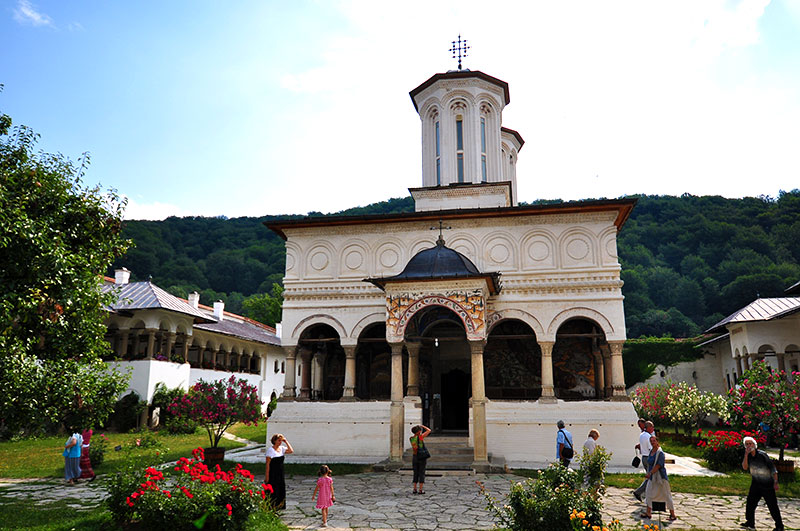 18 reguli de comportament la Sfânta Liturghie