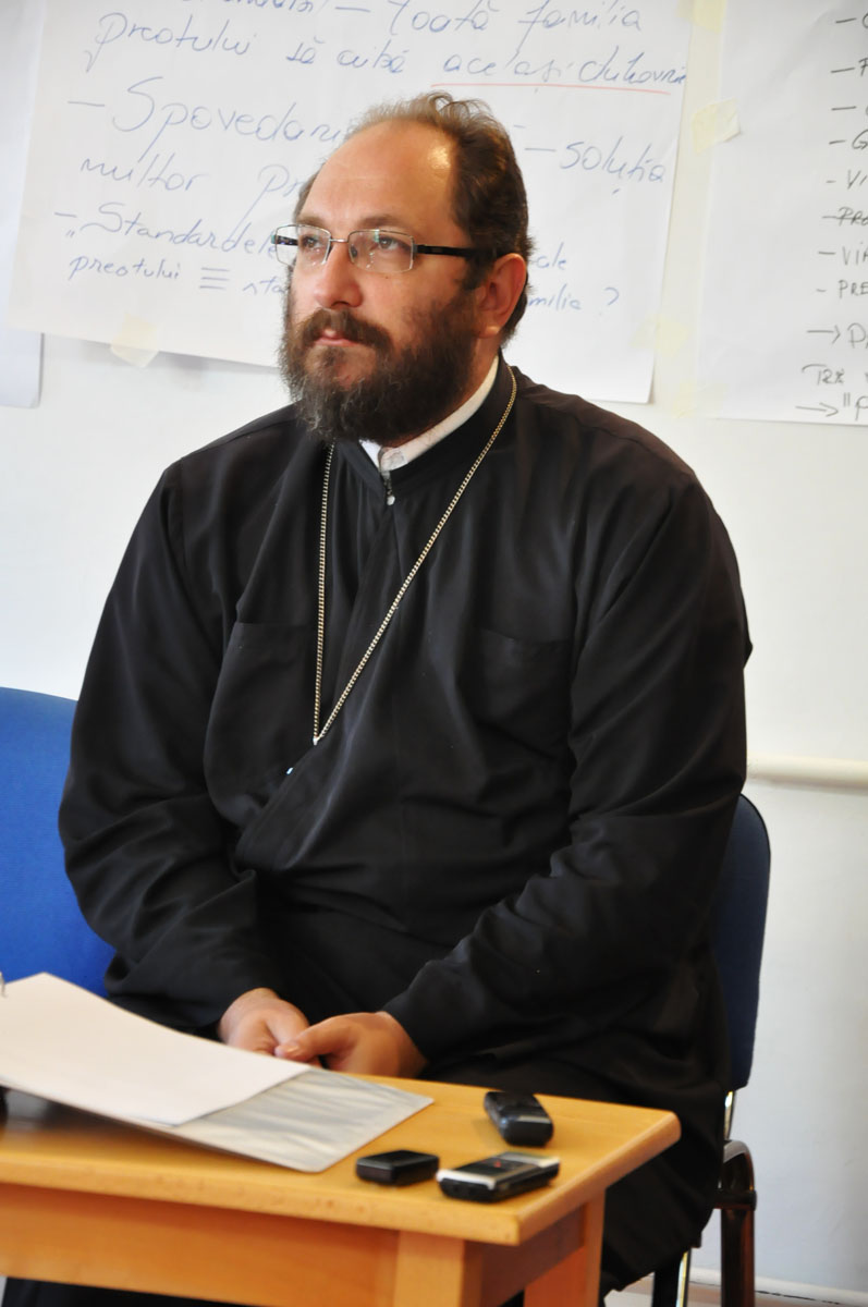 Pr. conf. univ. dr. Constantin Necula de la Facultatea de Teologie Ortodoxă din Sibiu „În pastoraţia pentru tineri, folosiţi tinerii!“