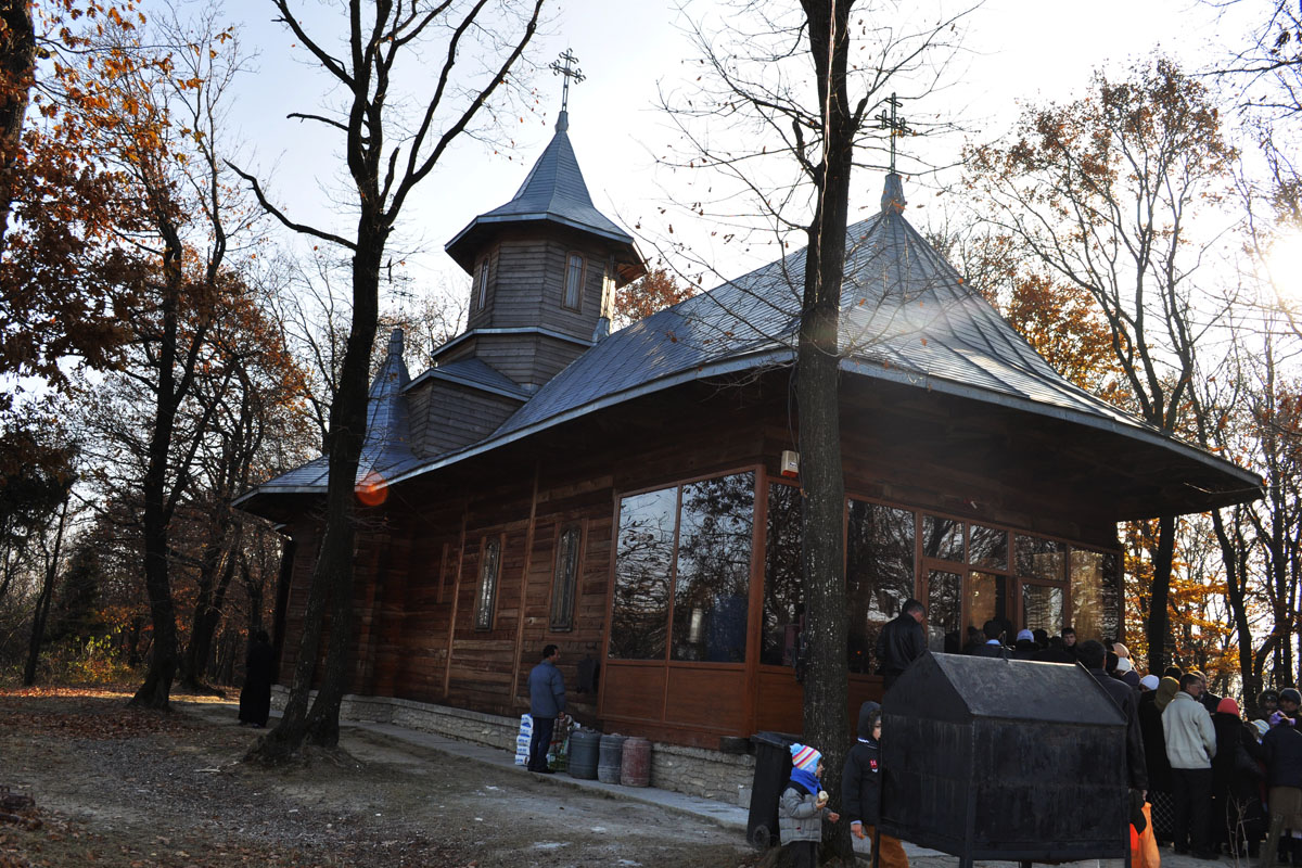 Sfinţirea paraclisului Mănăstirii Basaraba din judeţul Iaşi