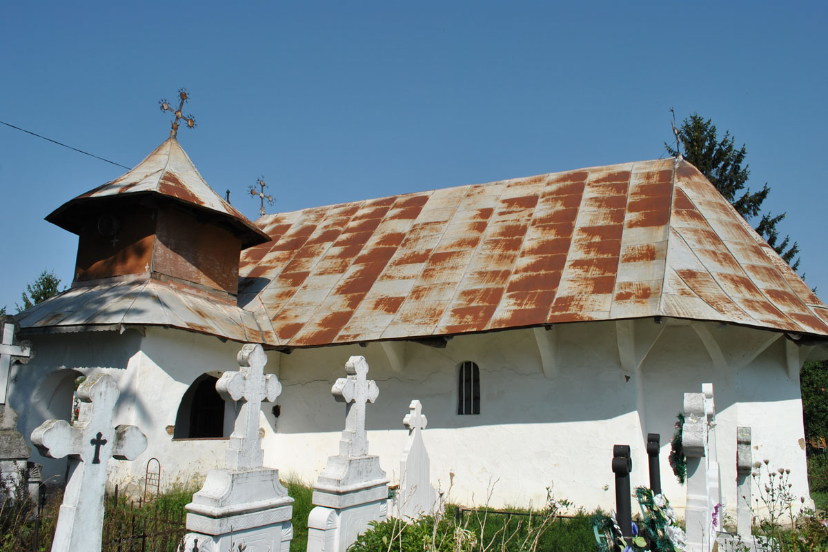„Mai aproape de Dumnezeu“, în bisericuţa de la Todireşti