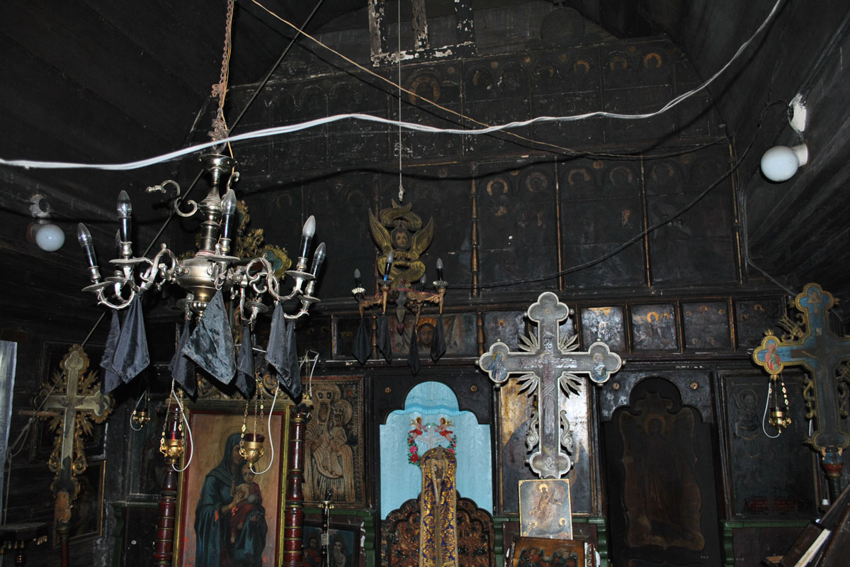 „Mai aproape de Dumnezeu“, în bisericuţa de la Todireşti