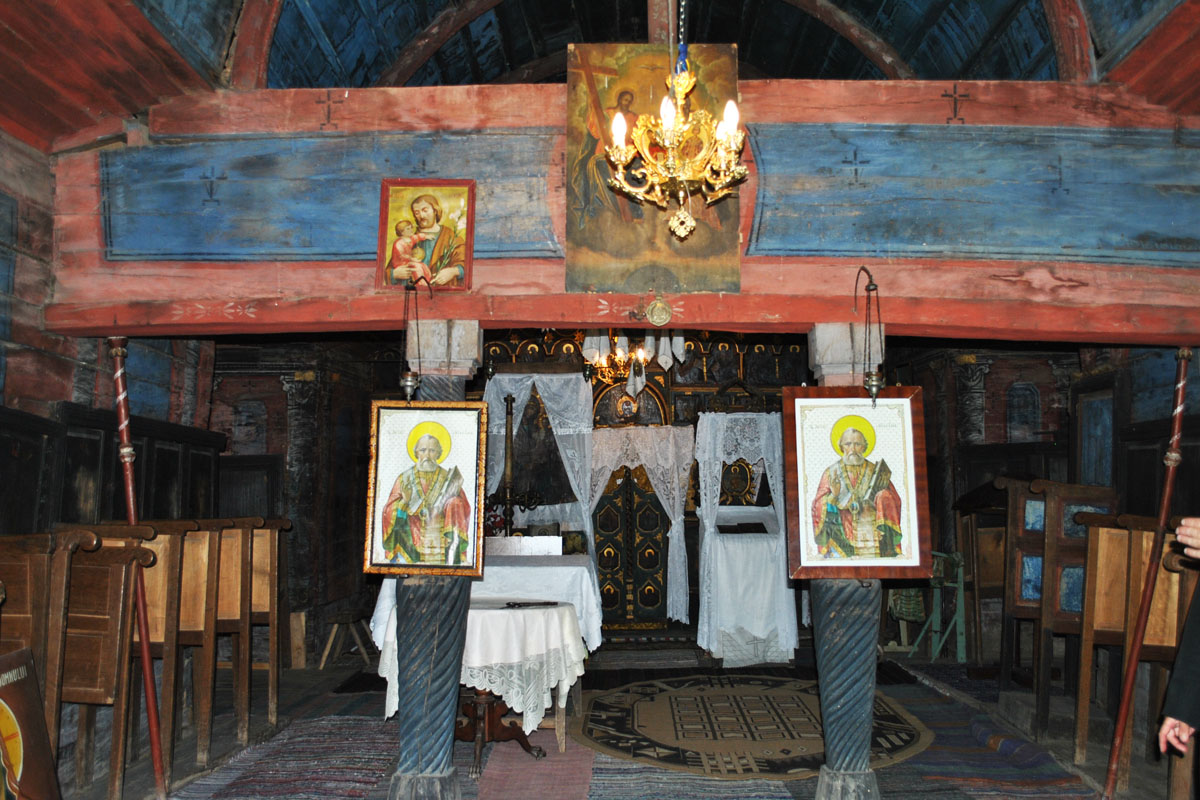 Bisericuţa din Băneşti: o poveste de trei veacuri