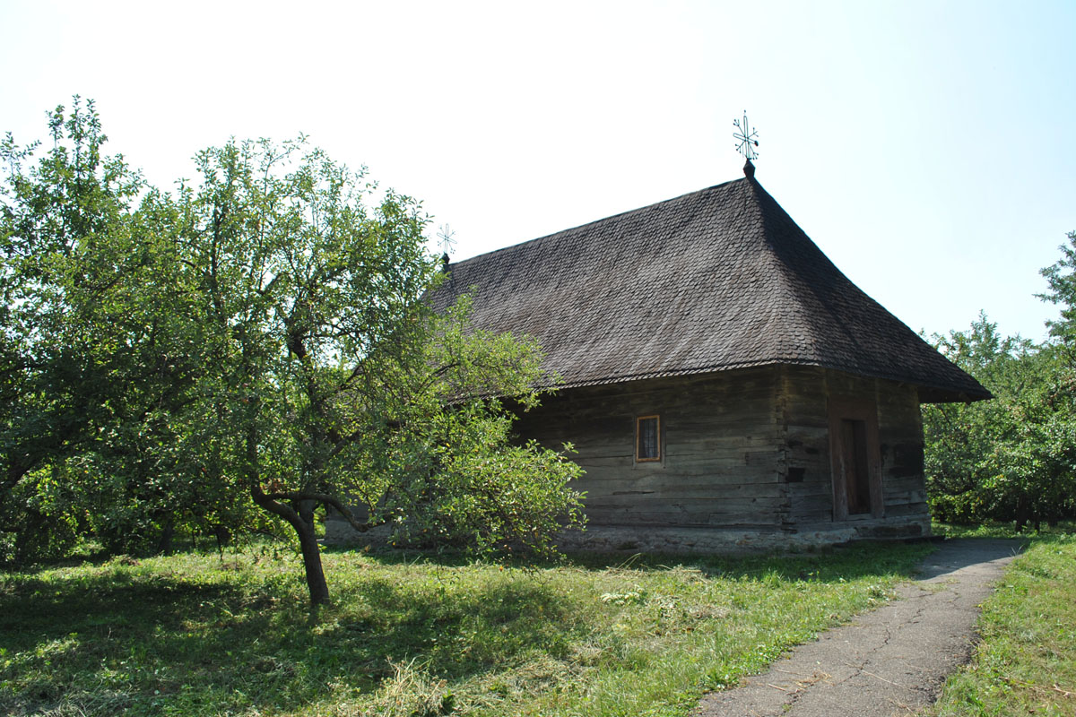 Bisericuţa din Băneşti: o poveste de trei veacuri