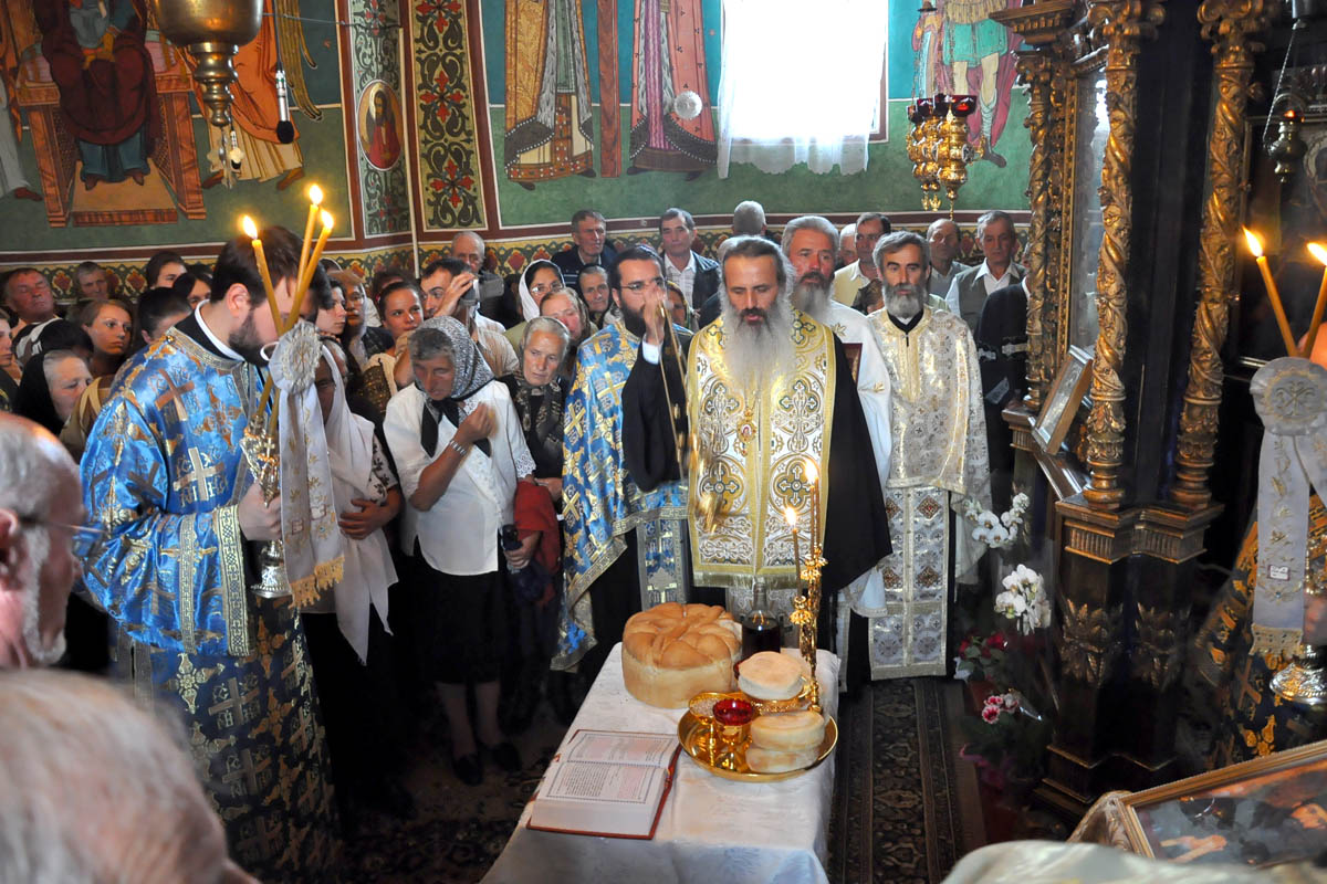 „Schiturile şi mănăstirile trebuie să fie locuri unde duhul lumii să nu fie prezent“