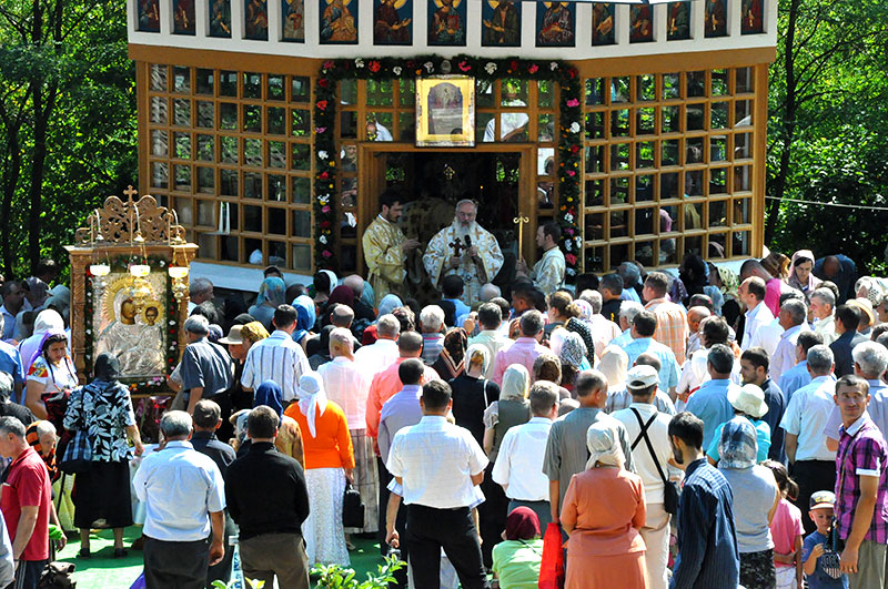 „Puţine lecţii pe care le puteţi da copiilor voştri se compară cu participarea la o Priveghere”