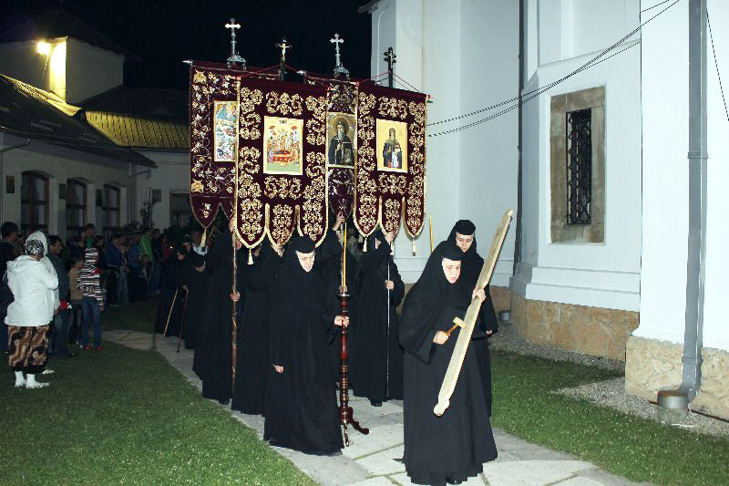 Slujba Prohodului Adormirii Maicii Domnului