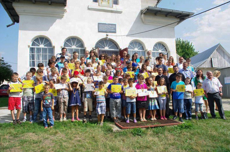 Aproape 100 de copii la concursul de şah din Băseşti