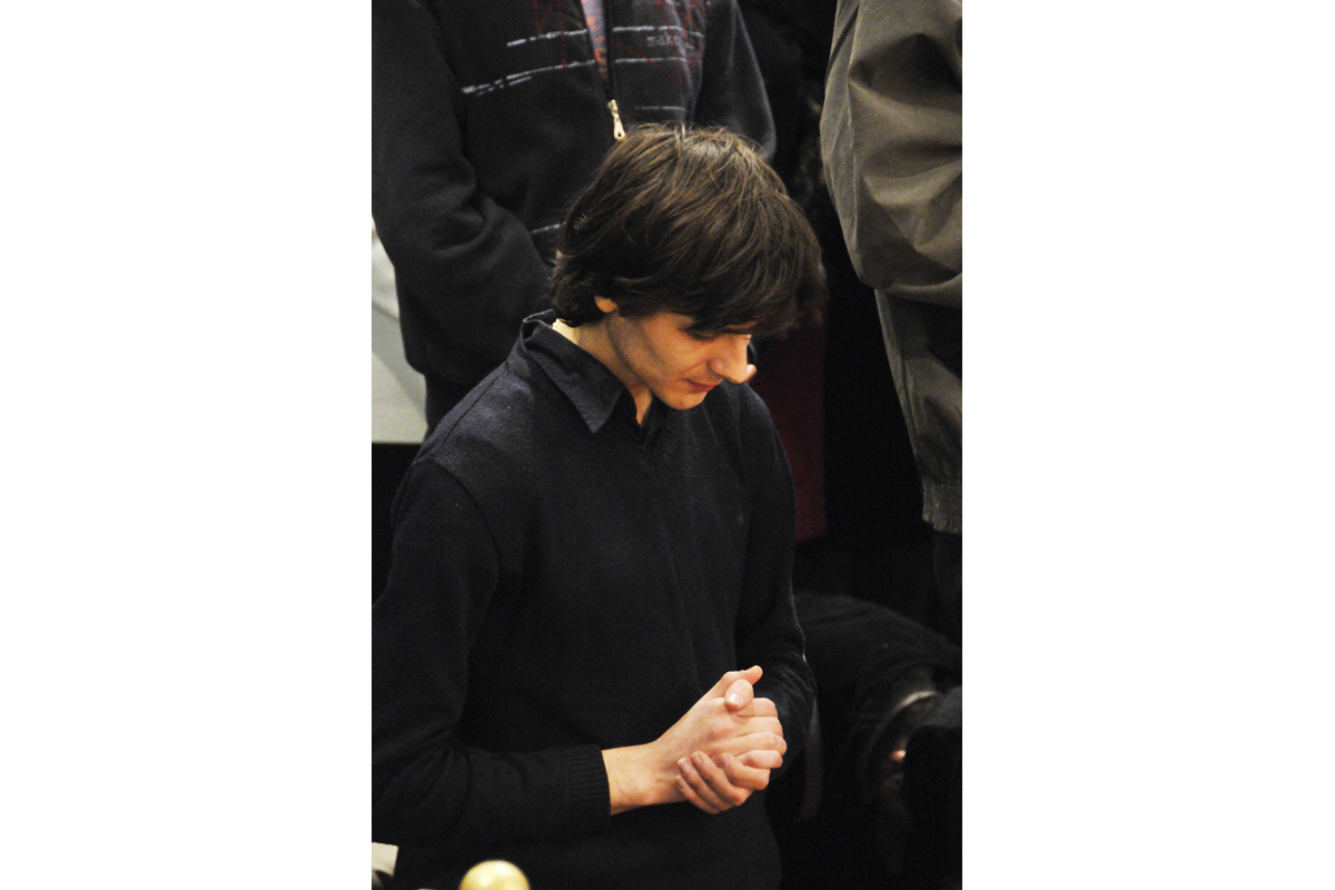 Sfântul Maslu îl poate ajuta pe elevul marcat sufleteşte de o nereuşită