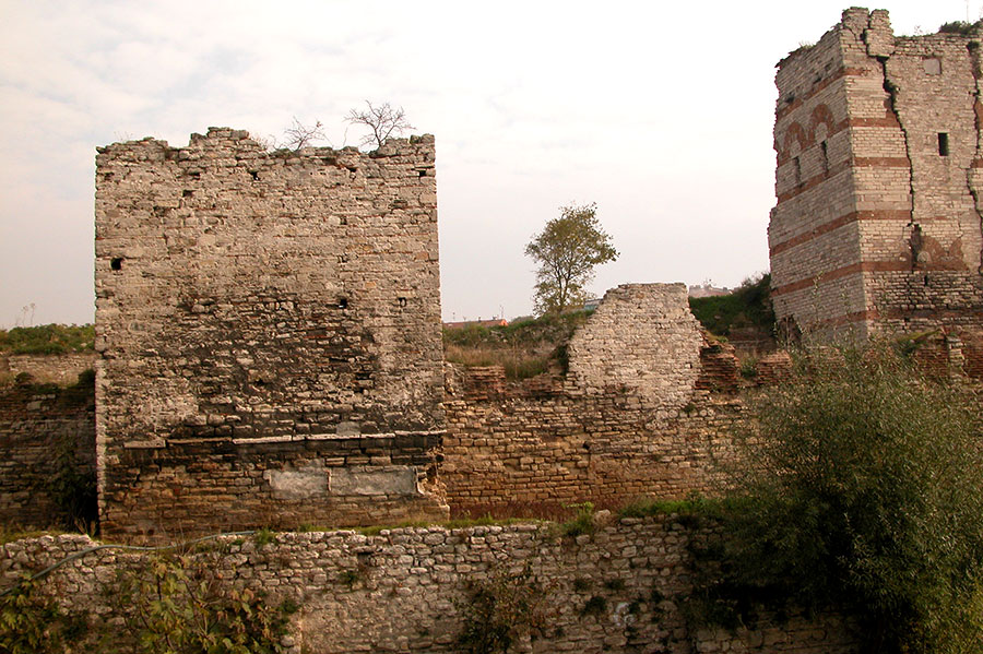 „Vreau să mor creştin! Loveşte!”