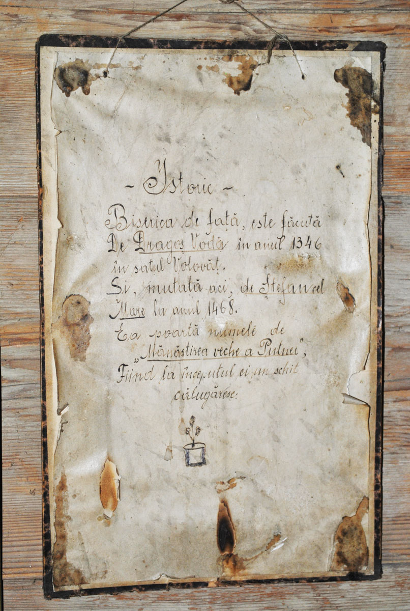 Vechea biserică a Putnei, un monument condamnat la dispariţie