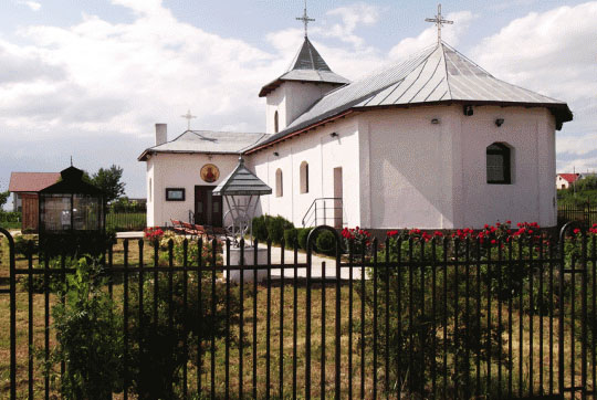 Parohia Ezăreni îşi serbează hramul