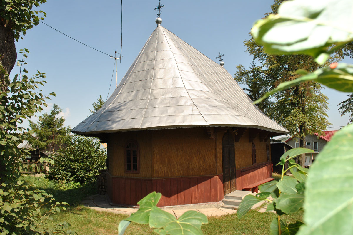 Lăcaşul care şi-a găsit liniştea la Humoreni