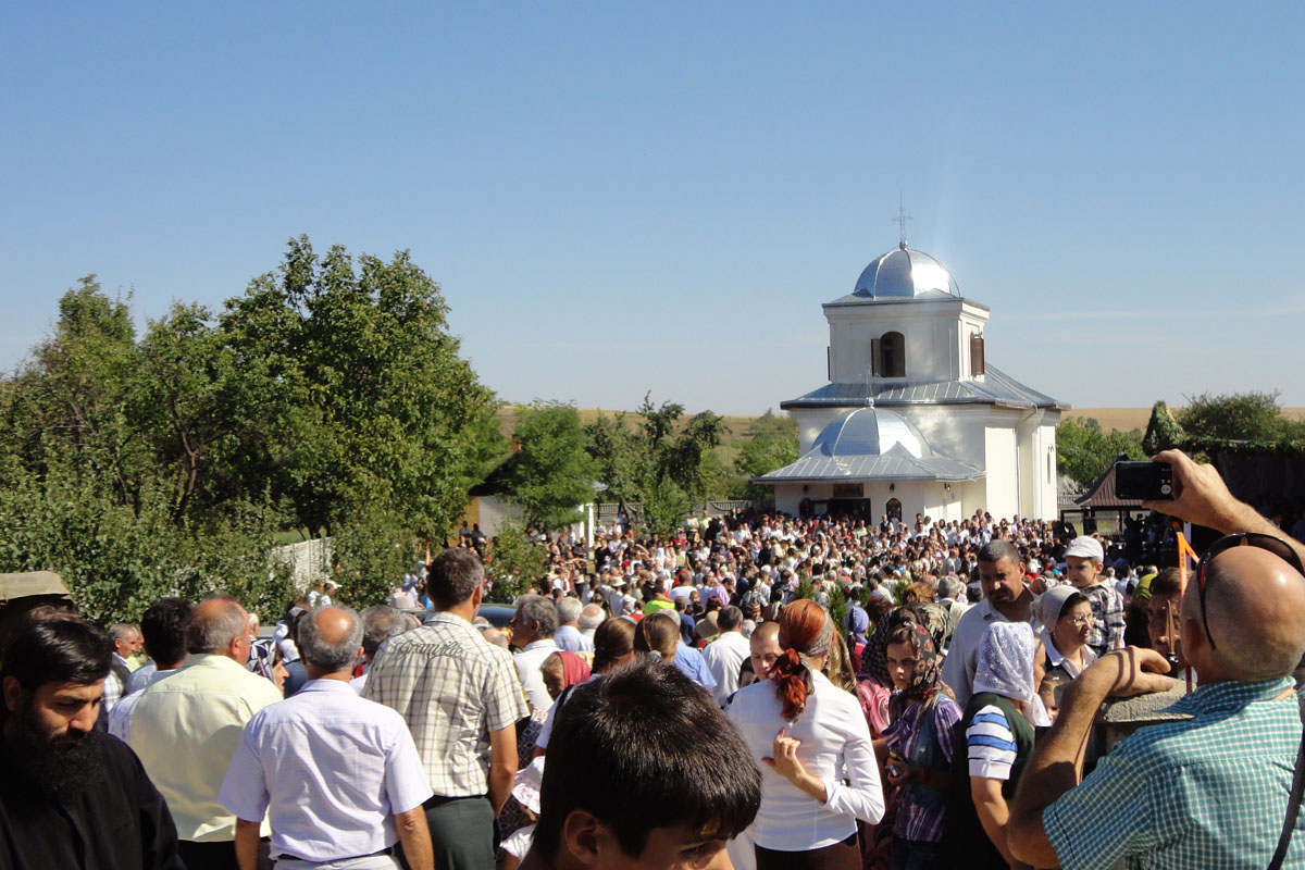 Bucurie duhovnicească în parohia Pietrişurile