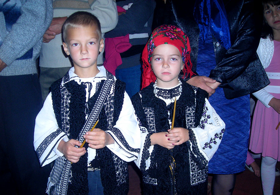 Parohul din Vicovu de Sus, despre pastoraţia într-o comunitate cu penticostali, baptişti şi adventişti