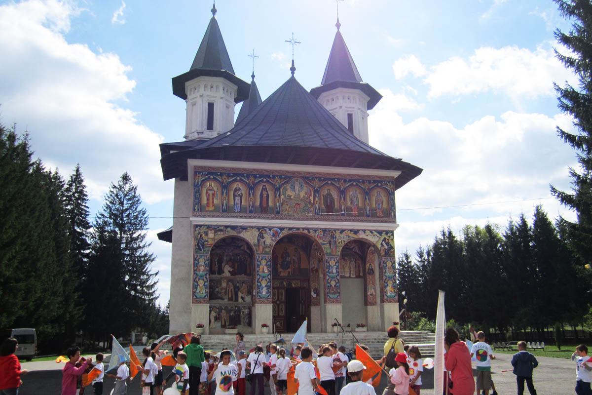 Tabără de dezvoltare personală la Seminarul Teologic de la Mănăstirea Neamţ