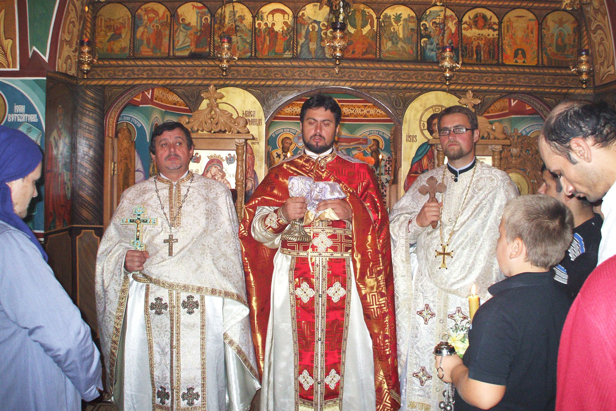 Pacienţii de la Grajduri au serbat Înălţarea Sfintei Cruci