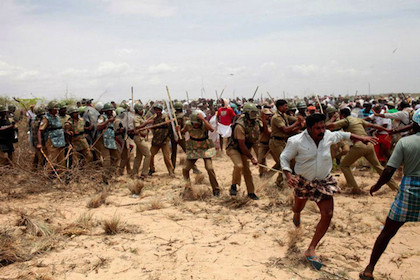 Sute de creştini postesc în India pentru a cere dreptatea lui Dumnezeu