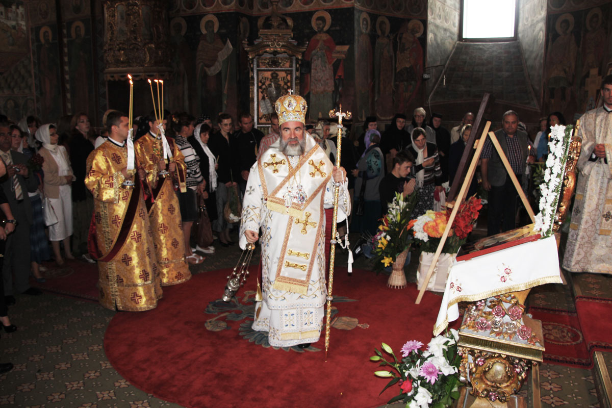 Preasfinţitul Ioachim Băcăuanul şi-a serbat onomastica