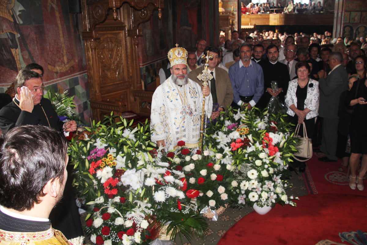 Preasfinţitul Ioachim Băcăuanul şi-a serbat onomastica