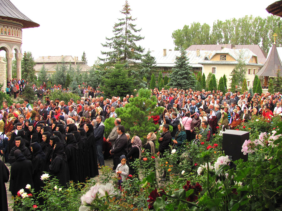„Naşterea de copii este o bucurie!”