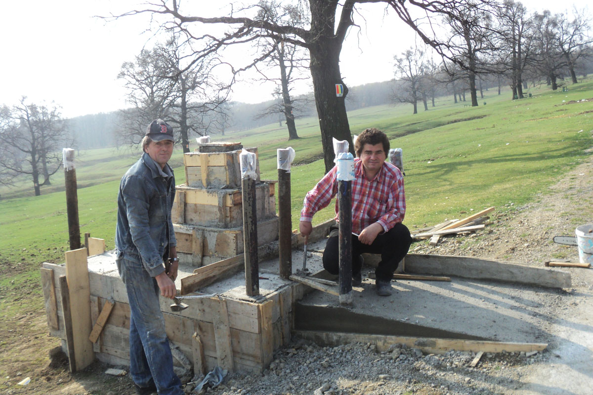 Drumul Crucii de la Mănăstirea Hadâmbu