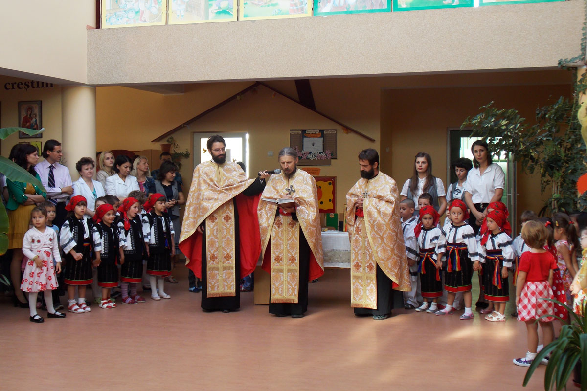 Deschidere de an şcolar la Grădiniţa „Sf. Ioan cel Nou de la Suceava“ Deschidere de an şcolar la Grădiniţa „Sf. Ioan cel Nou de la Suceava“