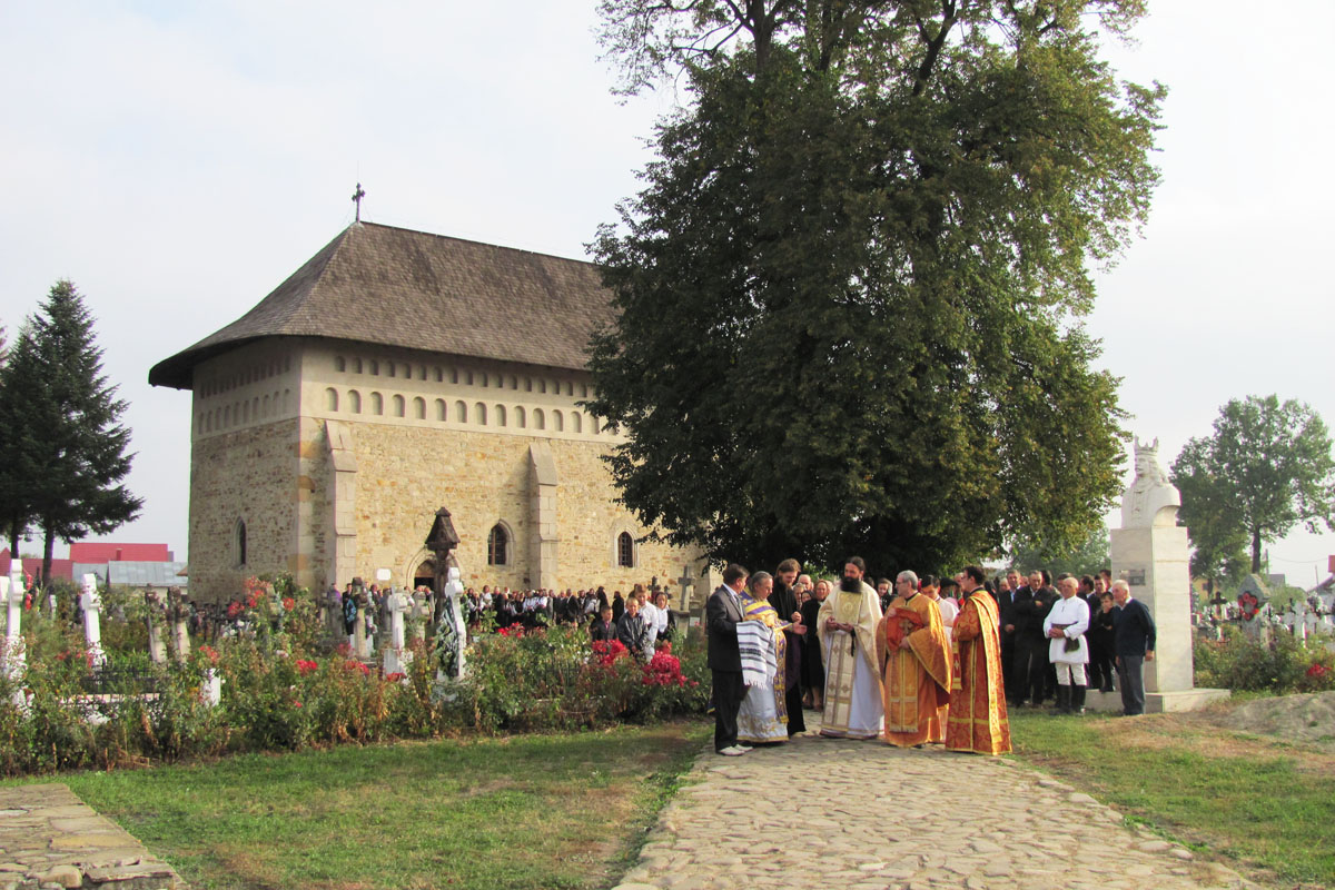 Slujbă arhierească în parohia Volovăţ