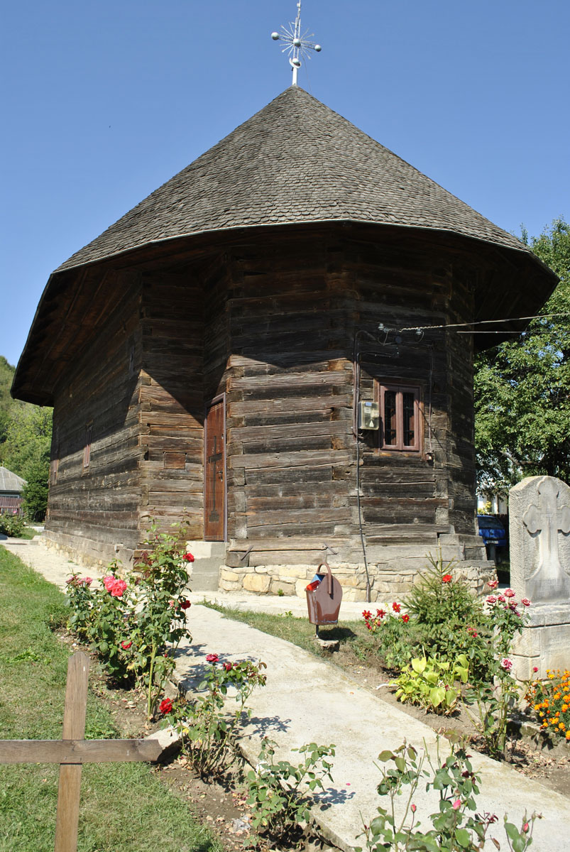 Biserica de la Văleni, o copleşitoare călătorie în trecut