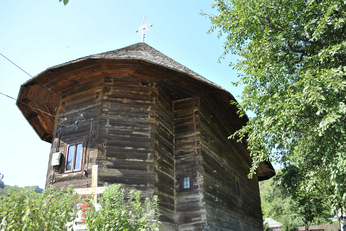 Biserica de la Văleni, o copleşitoare călătorie în trecut