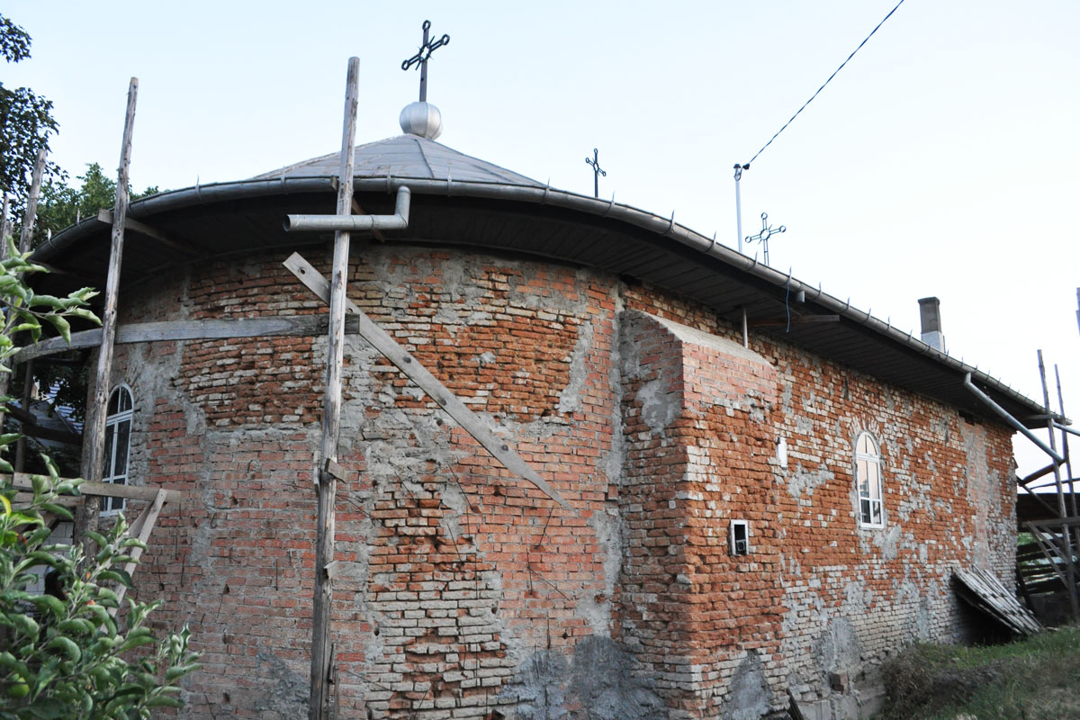 „Frumuseţe şi continuitate“ la biserica parohiei Andrieşeni