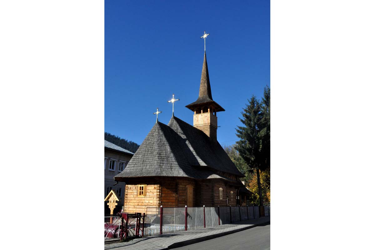 O nouă biserică pentru pompierii din Câmpulung Moldovenesc