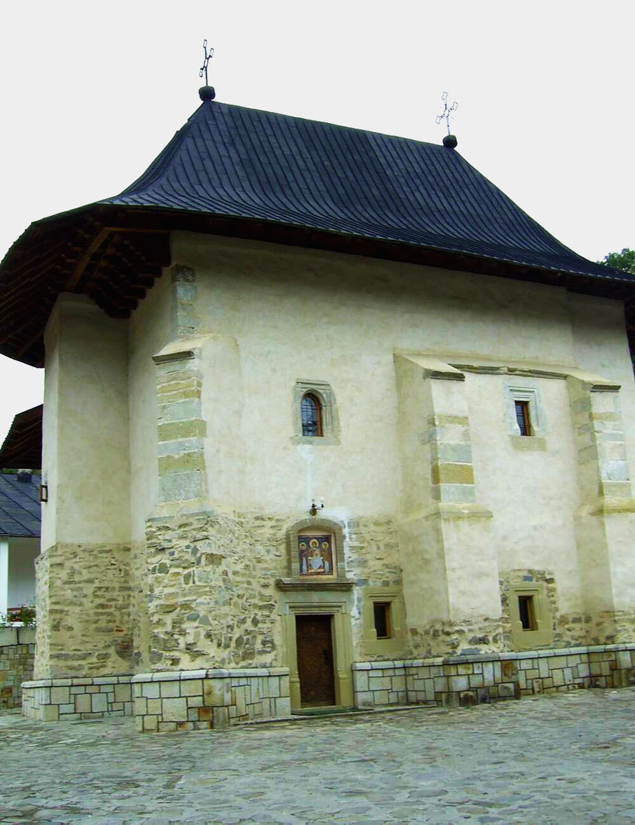 Pelerinaj în numele Sfântului Dimitrie la Mănăstirea Pângăraţi