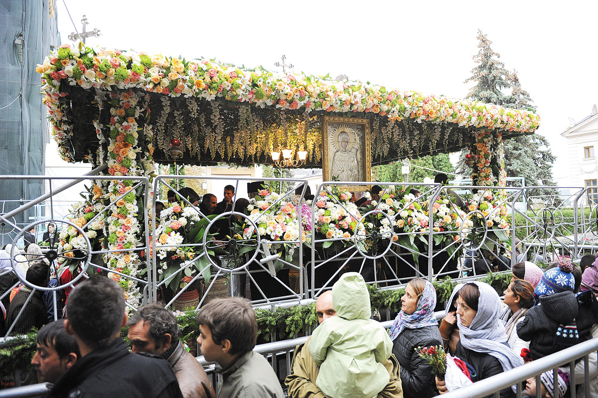 La Sfânta Parascheva, toţi vorbim aceeaşi limbă