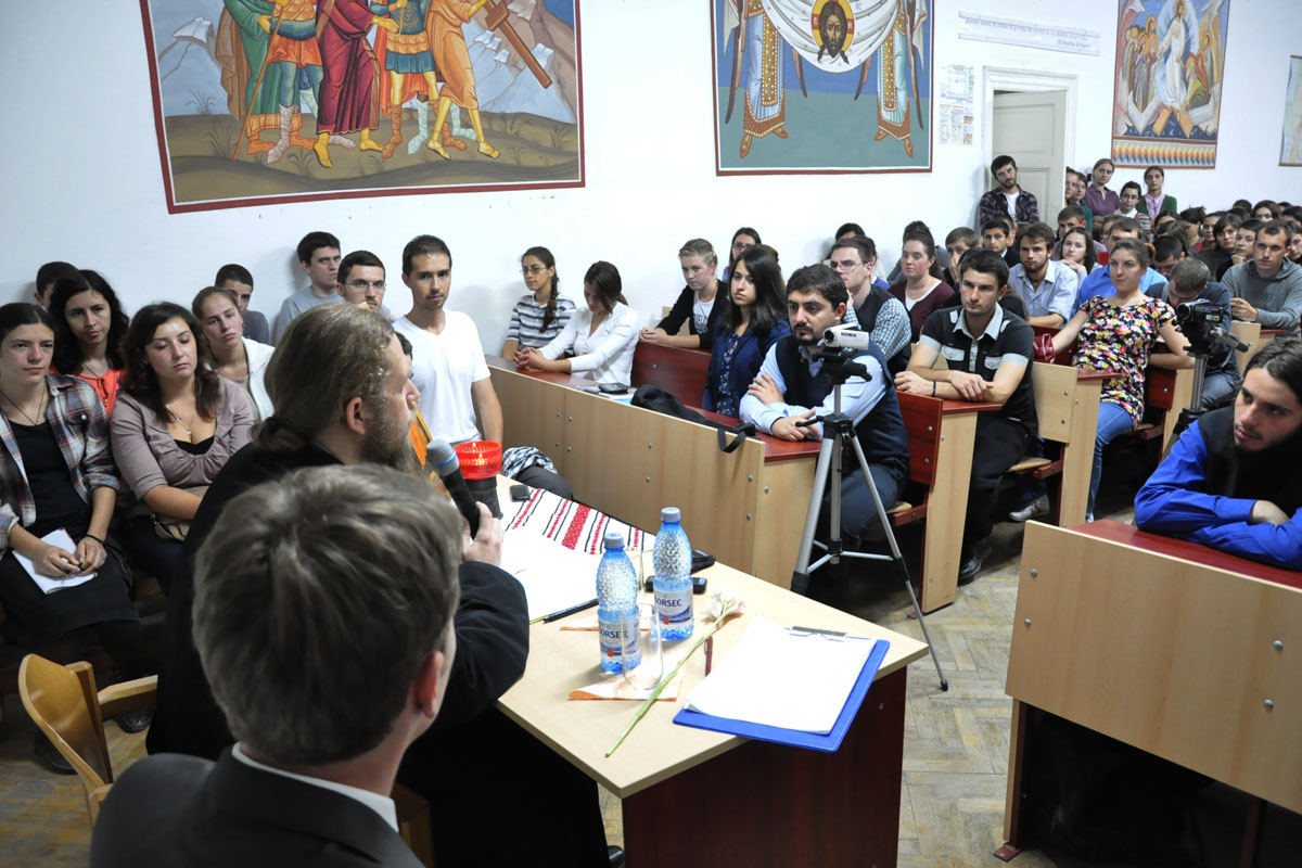 „Tânăr şi neliniştit, dar întru Hristos“