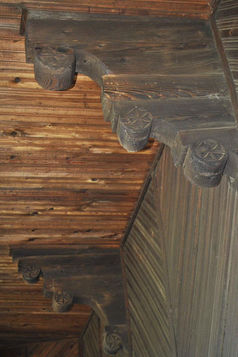 Lăcaşul ascuns din Vânătorii Pietrei