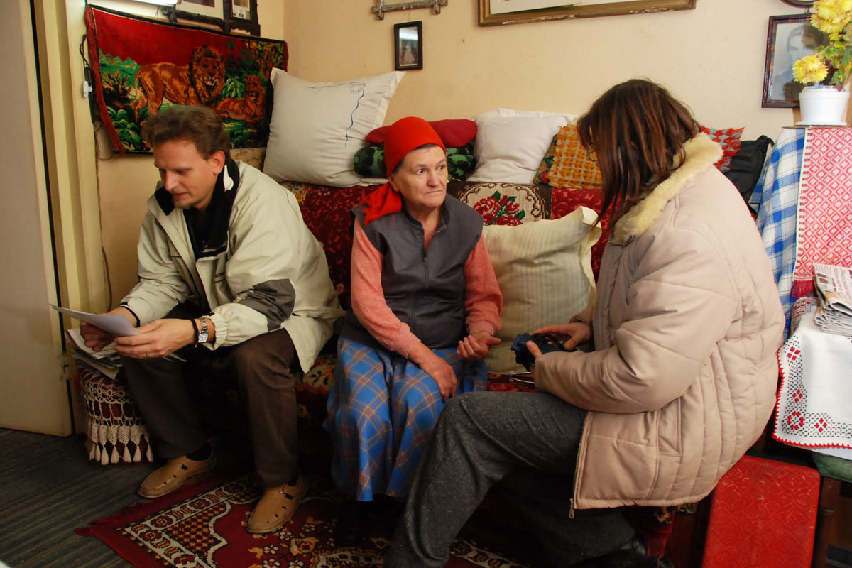 De 10 ani în slujba semenilor