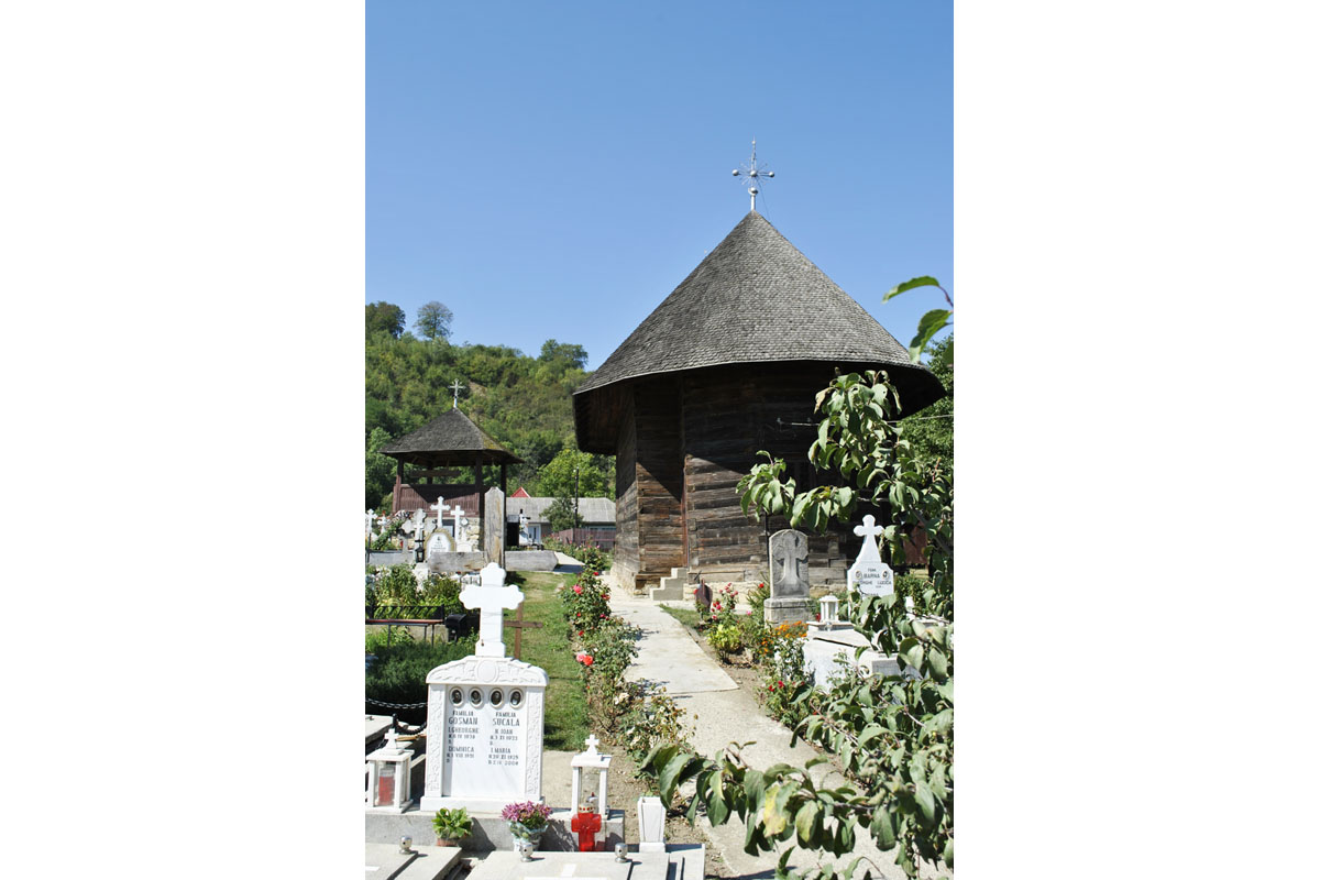 Biserica de la Văleni, o copleşitoare călătorie în trecut